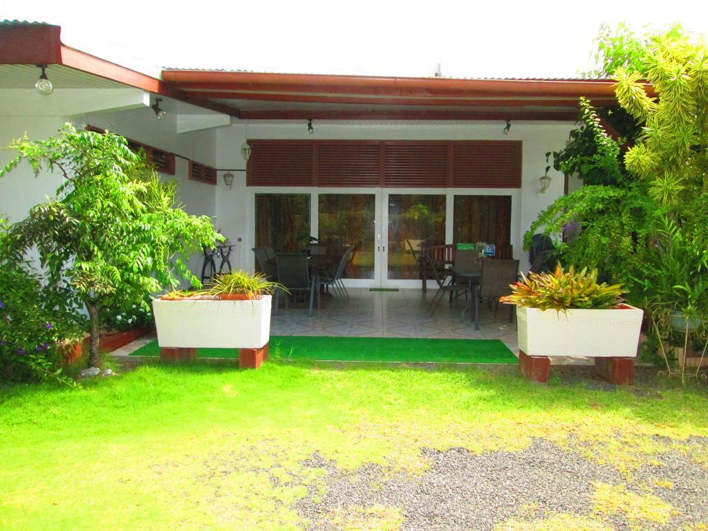 Inaiti Lodge Papeete  Buitenkant foto