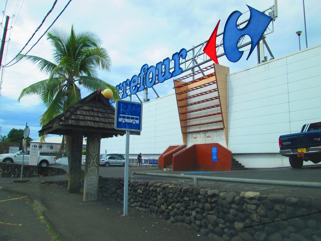 Inaiti Lodge Papeete  Buitenkant foto